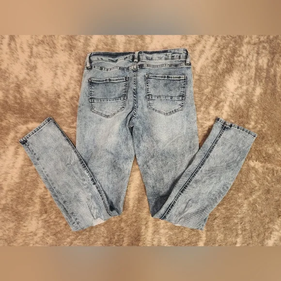 Acid washed Distressed Jeggings, size 6 - Picture 4 of 5